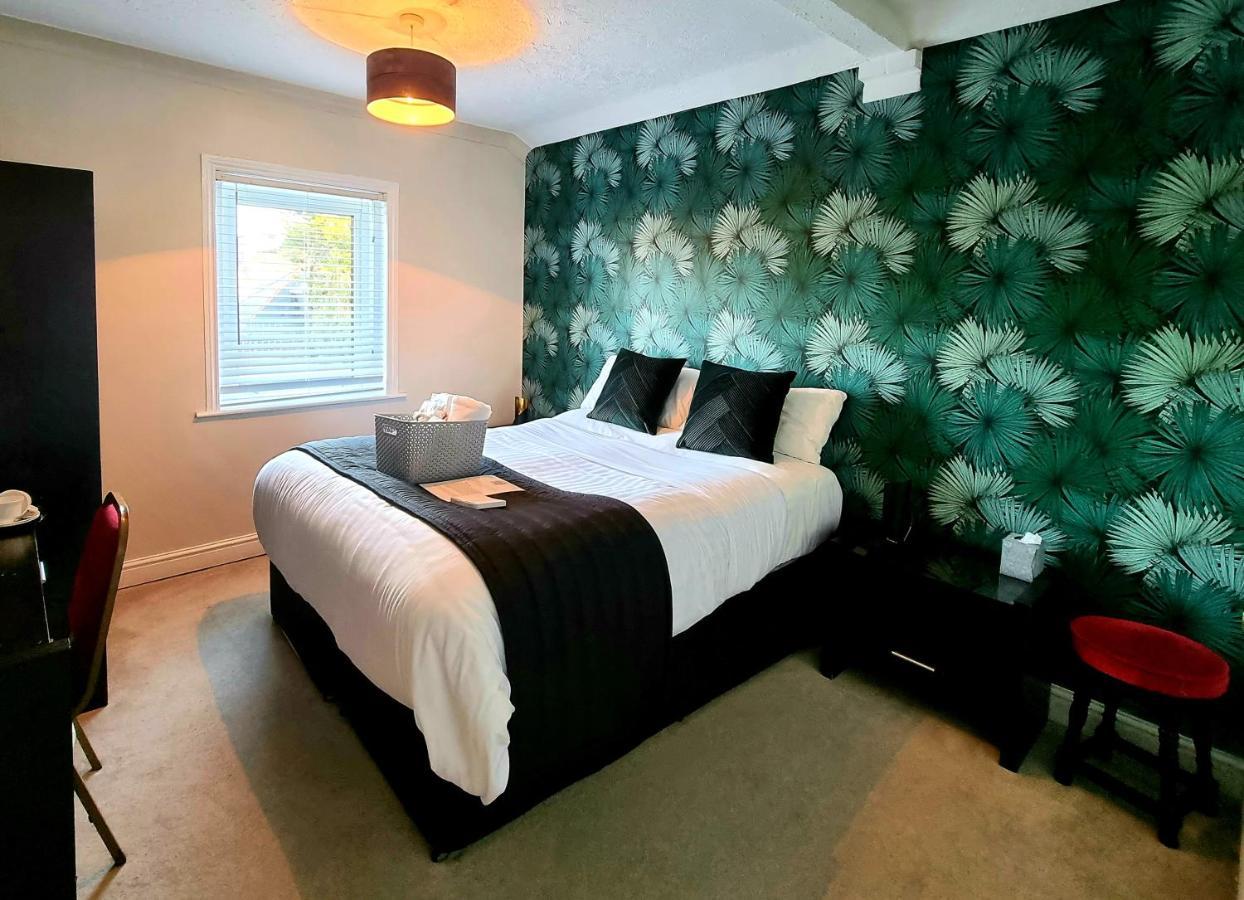 The Ashleigh Bed & Breakfast Bournemouth Exterior photo